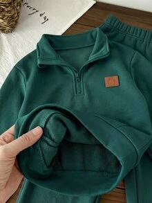 SHEIN Little Byeori 2件組小男孩休閒舒適百搭立領半拉鍊套頭衛衣，秋冬款，口袋裝飾，對比編織鬆身設計 - 墨綠色 - 查看 5