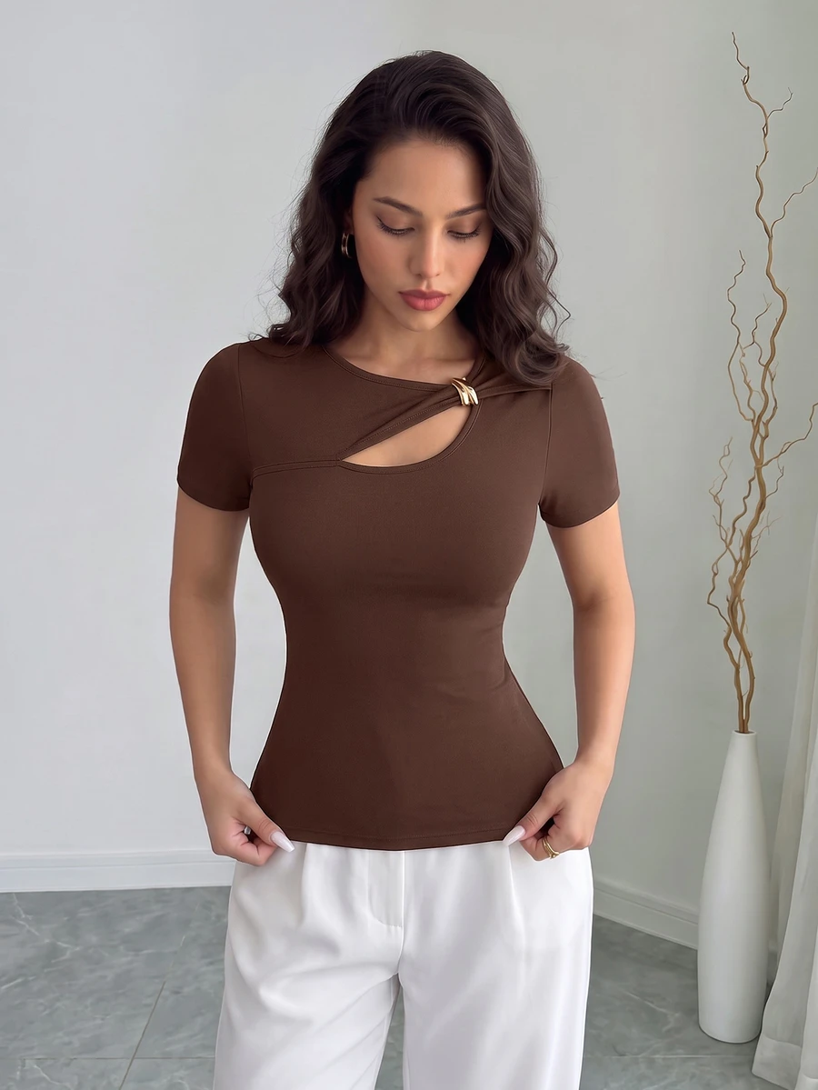 SHEIN Raffinéa Women's Sexy Hollow-Out Metal Decor Asymmetric Neckline Black Short Sleeve Top, Spring/Summer - Brown - View 1