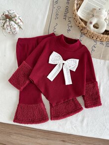 SHEIN 2件組幼女羅紋上衣喇叭褲套裝，可愛甜美紅白色大蝴蝶結毛絨飾邊長袖小立領，休閒派對春季節慶假日精品款 - 酒紅色 - 查看 1