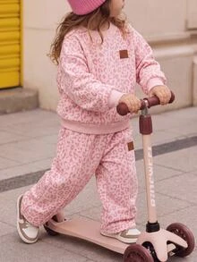 SHEIN Baby Girls Pink Leopard Print 2 Pieces Outfit, Crew Neck Long Sleeve Sweatshirt Wide Leg Fall Winter Pants Set With Decor For Casual Cute Matching - Pink - View 1
