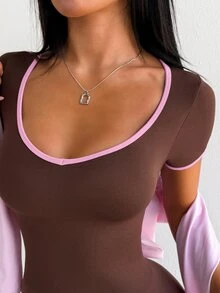 Dewbera Dewbera 1pc Coffee Brown Pink Contrast Trim Ribbed Sports Jumpsuit, V Neck Short Sleeve, Butt Lifting Slim Fit, Suitable For Yoga Fitness Daily Summer - Coffee Brown - View 5