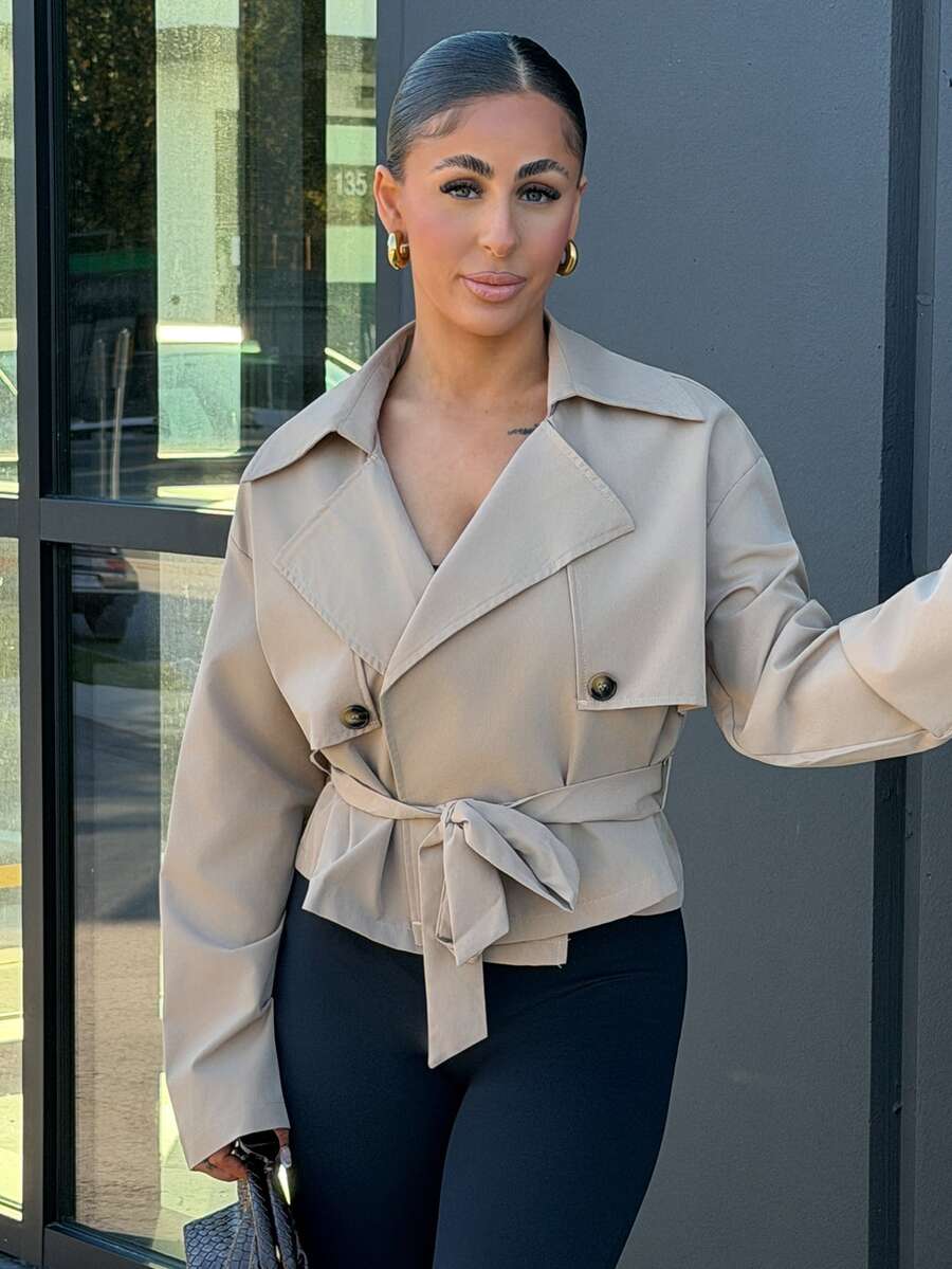 SAYEHFBABY 女款秋季純色雙排扣長袖短版卡其綠風衣,休閒優雅專業風,適合辦公室商務穿搭 - 卡其色 - 查看 1