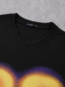 ROMWE MEN Street Life Men's Retro Street Silhouette Thermal Imaging Human Figure Print Short Sleeve T-Shirt, Summer - Black - View 5