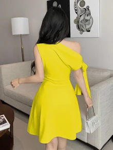 SHEIN Unity 女士不对称系带腰部短裙 - 芥末黃 - 查看 2