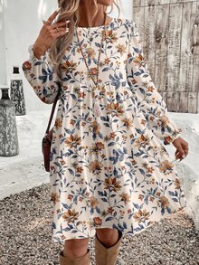 SHEIN LUNE فستان سموك نسائي أنيق بطراز كوتج كور بوهيمي بنقشة نباتية مع حافة مكشكشة واسعة وياقة دائرية وأكمام طويلة وطول الركبة باللونين الأبيض والأزرق بنقشة زهور خريفية - متعدد الألوان - مشاهدة 2