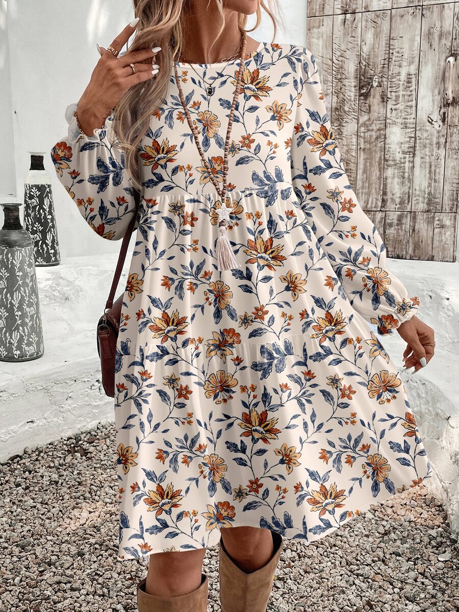 SHEIN LUNE فستان سموك نسائي أنيق بطراز كوتج كور بوهيمي بنقشة نباتية مع حافة مكشكشة واسعة وياقة دائرية وأكمام طويلة وطول الركبة باللونين الأبيض والأزرق بنقشة زهور خريفية