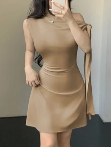 SHEIN Unity 女士不对称系带腰部短裙 - 卡其色 - 查看 3