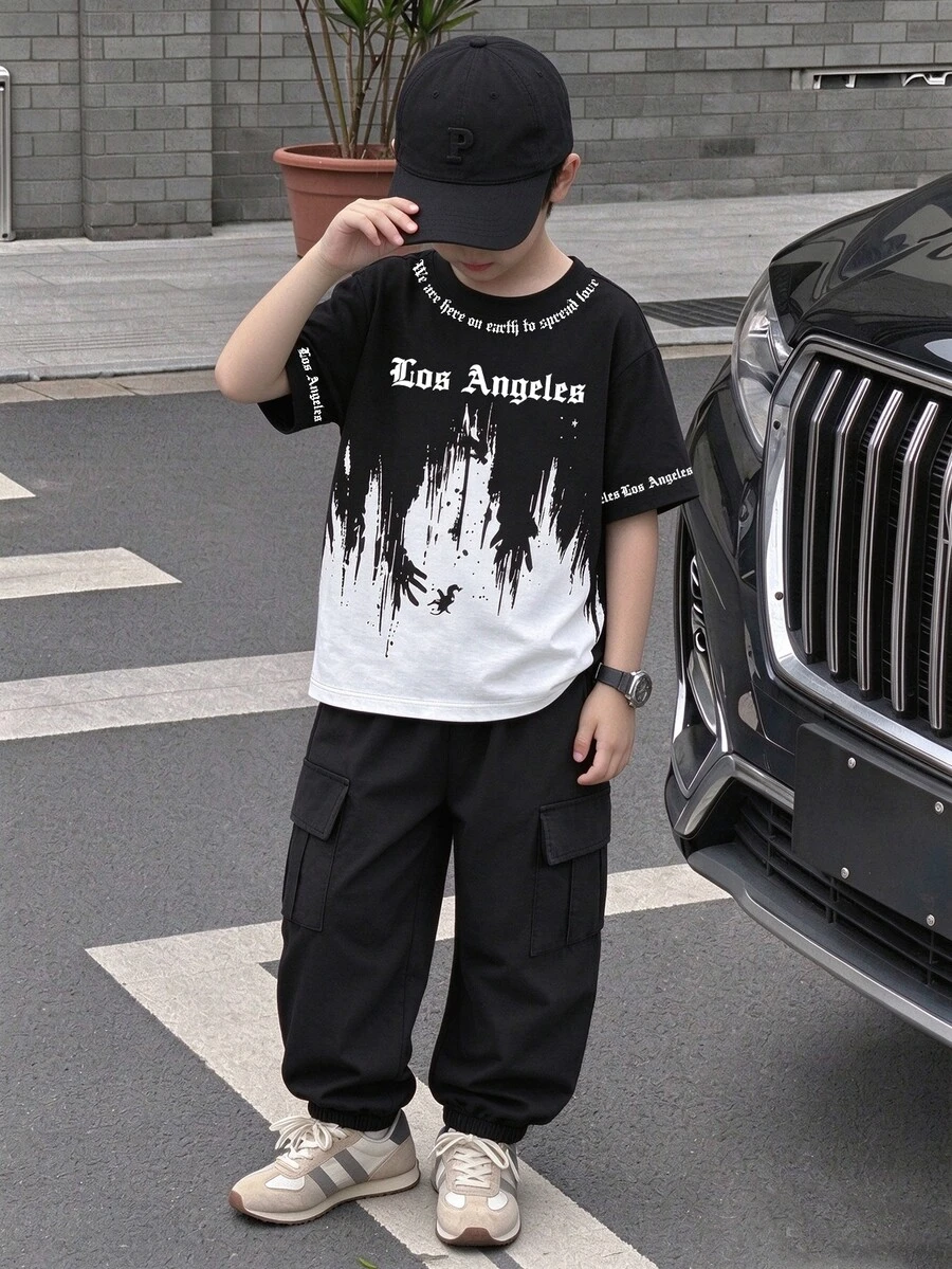 SHEIN 青少年男孩黑白漸層英文文字印花T恤工裝褲套裝 夏季街頭風酷感城市度假校園休閒穿搭