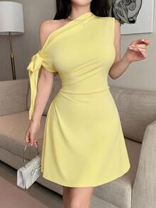 Celisse Women's Asymmetric Tie-Up Waist Short Dress - Light Yellow - View 8