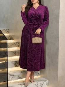 Modelyn Velvet Embossed Craft Fashion Elegant Elegant Socialite High-End Luxury Party Date Evening Gown Long Sleeve Fitted Plus Size Dress - Red Violet - View 3