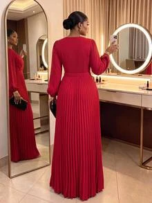 SHEIN Lady CURVE فستان سهرة أنيق مطوي برقبة على شكل حرف V بمقاسات كبيرة لعيد الميلاد - الأحمر - مشاهدة 2