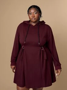 CurvyTilda فستان كاجوال مريح للنساء كبيرات الحجم مع خصر مربوط وقلنسوة - عنابي اللون - مشاهدة 1