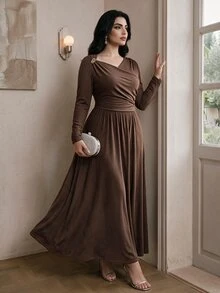 Modelyn Đầm nữ size lớn thanh lịch cổ lệch vạt xếp ly tay dài - Cà phê nâu - Xem 1
