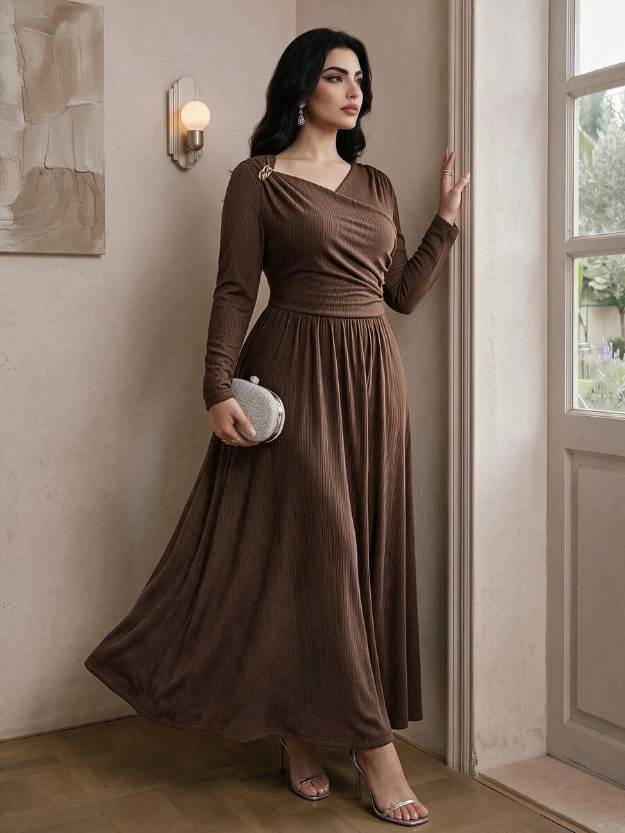 Modelyn Đầm nữ size lớn thanh lịch cổ lệch vạt xếp ly tay dài - Cà phê nâu - Xem 1