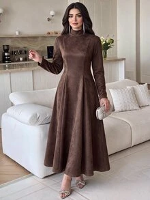 Heiryn فستان أنيق للنساء بلون موحد وياقة واقفة وأكمام طويلة - بني - مشاهدة 1