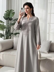 Al Najma 女款 V 領插肩袖優雅大方端莊菲律賓風刺繡阿拉伯式禮服，Ninang 婚禮出席、早晚外出穿著，灰色，秋季 - 杏色 - 查看 7