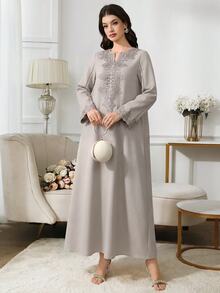 Al Najma 女款 V 領插肩袖優雅大方端莊菲律賓風刺繡阿拉伯式禮服，Ninang 婚禮出席、早晚外出穿著，灰色，秋季 - 杏色 - 查看 4