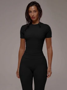 Musera Petite قطعتان من ملابس رياضية ضيقة بأكمام قصيرة مع بنطال رياضي ضيق بقصة واسعة من الأسفل للنساء الصغيرات، مناسبة للأنشطة اليومية والجيم والتمارين الرياضية في فصلي الخريف والشتاء والبيلاتس - الأسود - مشاهدة 5