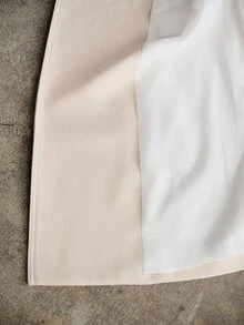 Aveloria Modichic 女款長版雙排扣修身風衣，翻領繫腰帶、肩章、防風擋片，商務休閒優雅米色素色秋季辦公穿搭 - 卡其色 - 查看 8