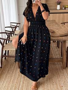 Weeklong Casual semesterklänning för kvinnor i plus size med hjärtgrafik, rynkad midja, slits i fållen och slumpmässiga tryck - Svart - Visa 4