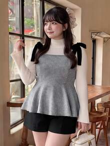 Bijouette Pure Desire Style Bowknot Shoulder Strap Plus Size Camisole, Black Velvet Bows On Both Shoulders, Sweet And Exquisite, Herringbone Textured Fabric, Thick And High-Quality, Cinched Waist With Ruffle Hem To Cleverly Conceal Belly Fat, Loose And Inclusive Fit Suitable For Body Types; Can Be Paired With Semi-High Neck Bell Sleeve Inner Layer For Layered Look, Perfect For Daily Commute And Outings - Grey - View 9