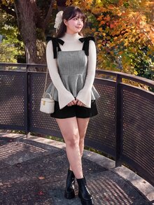 Bijouette Pure Desire Style Bowknot Shoulder Strap Plus Size Camisole, Black Velvet Bows On Both Shoulders, Sweet And Exquisite, Herringbone Textured Fabric, Thick And High-Quality, Cinched Waist With Ruffle Hem To Cleverly Conceal Belly Fat, Loose And Inclusive Fit Suitable For Body Types; Can Be Paired With Semi-High Neck Bell Sleeve Inner Layer For Layered Look, Perfect For Daily Commute And Outings - Grey - View 7