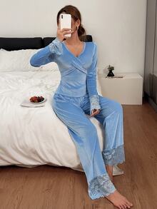Napfluff V-Neck Criss-Cross Velvet Loungewear Set, Exquisite Lace Patchwork Long Sleeve Pajama 2 Pieces Set - Blue - View 3