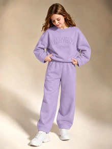 SHEIN Tween Girls New Fleece 2Pack Outfits Letter Embossed Crewneck Sweatshirt Joggers Sweatpants Set Black Casual Sports Varsity Winter Fall Warm Clothes - Purple - View 3