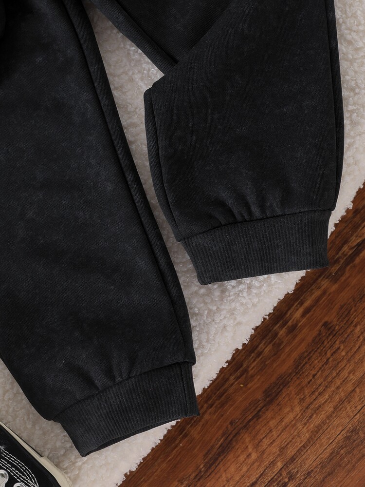 SHEIN Fall Long Sleeve Washed Texture Sweatshirt Cargo Jogger Pants Set, Minimalist Label Decor, Soft Casual Boys Clothing, Elastic Waist Design Birthday - Black - View 5