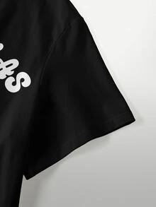 Rick and Morty X SHEIN تي شيرت بياقة مستديرة وأكمام قصيرة مطبوع عليه أحرف عيد الميلاد والشخصيات الكرتونية للمقاسات الكبيرة، موسم الصيف - الأسود - مشاهدة 4