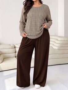 Solflare Plus Size Women's Round Neck Loose Brown Plaid T-Shirt And Loose Straight Leg Pants 2 Pieces Set, Suitable For Autumn/Winter - Multicolor - View 1
