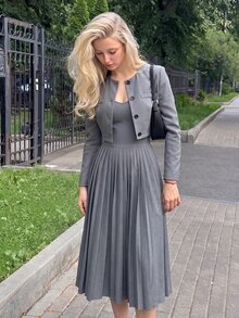 SHEIN MOD طقم بدلة تنقل رمادي من فستان كامي مطوي وبليزر بأكمام طويلة - رمادي غامق - مشاهدة 3