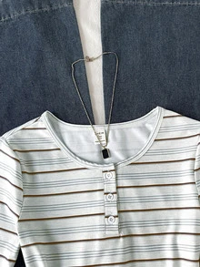 SHEIN Teen Girl Spring Autumn Winter Casual Minimalist Fashion Knit Style Faux Texture Grey Striped All-Over Print Half-Button Pullover Long Sleeve T-Shirt, Daily Wear, Autumn Winter Layering, Y2K - Khaki - View 5