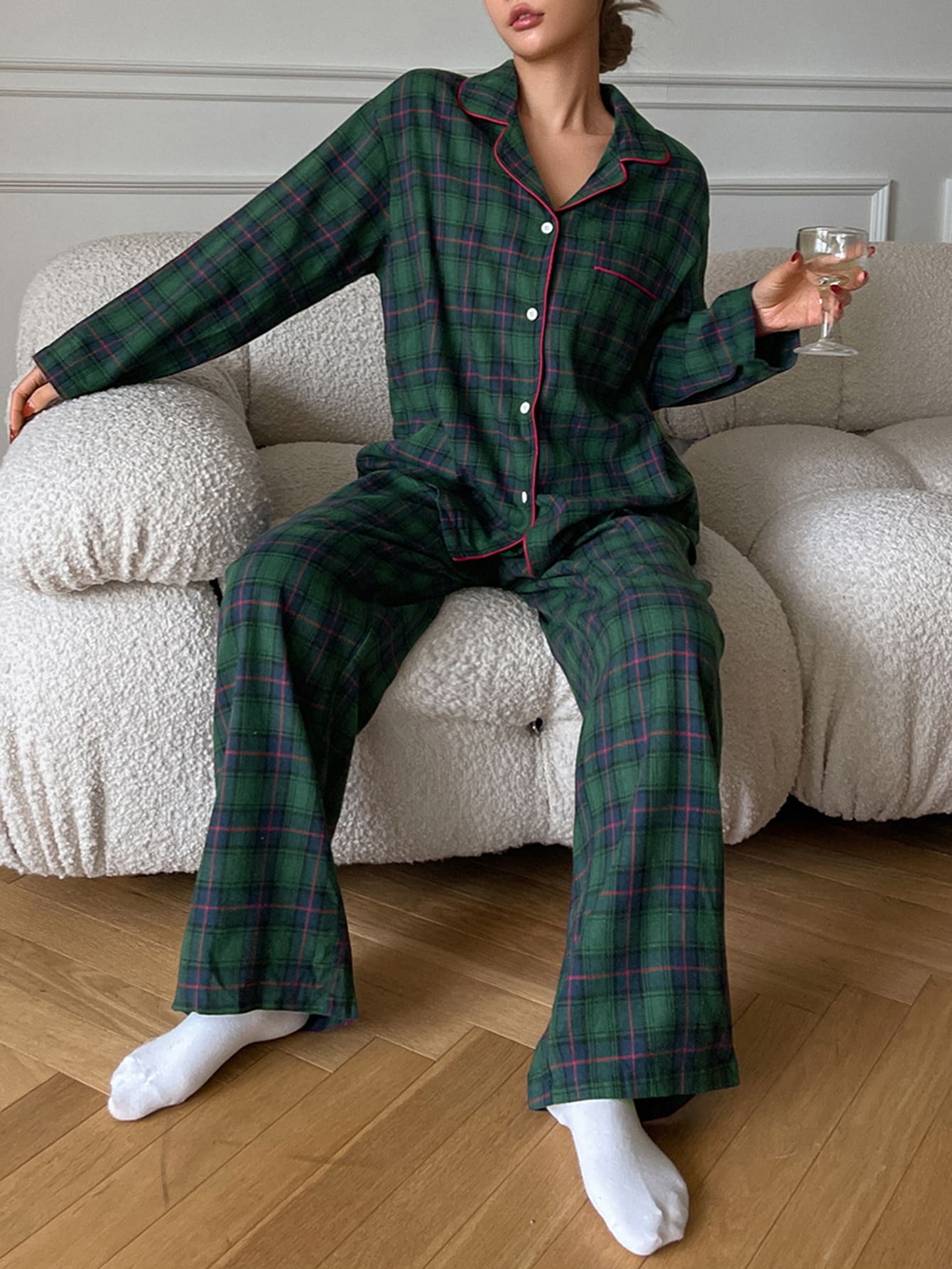 DAZY Plus Size Women Christmas Plaid Lapel Long Sleeve Single-Breasted Top And Pants Loose Pajama Set, Fall Winter Clothes - Green - View 1