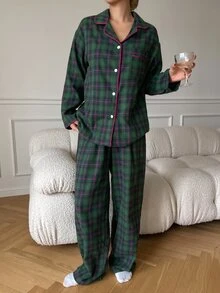DAZY Plus Size Women Christmas Plaid Lapel Long Sleeve Single-Breasted Top And Pants Loose Pajama Set, Fall Winter Clothes - Green - View 4