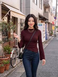 SHEIN MOD 圓領抓皺喇叭袖收腰不對稱下擺酒紅色百搭T恤，秋季 - 酒紅色 - 查看 1
