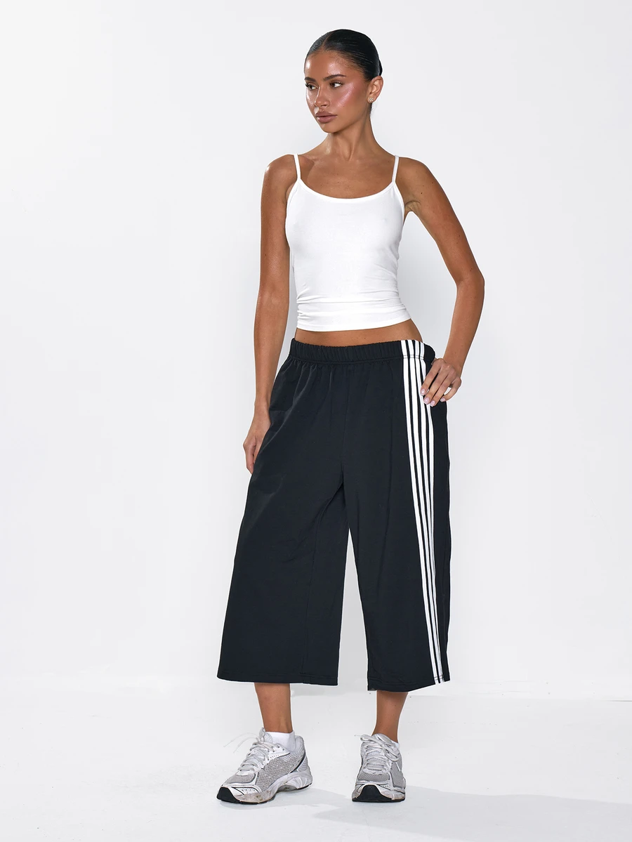 Musera Petite Stripe Side Elasticated Waist Sweatpant Jorts Active Petite Daily Active Gym Workout Fall Autumn Winter Pilates - Black - View 1