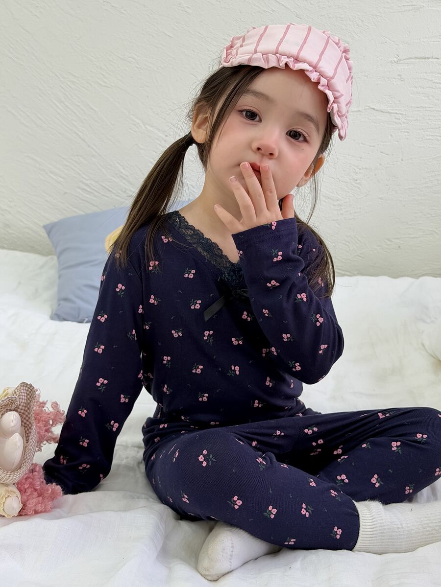 Dazy Kids Infant/Toddler (Girl) V-Neck Lace Long Sleeve All-Over Print Korean Style 2 Pieces Loungewear Set - Black - View 1