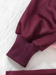 SHEIN 少女女孩抓絨保暖 2 件套拼色假兩件式蕾絲飾邊連帽衫與寬腿運動褲套裝 秋冬服飾 - 酒紅色 - 查看 5