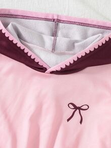 SHEIN 少女女孩抓絨保暖 2 件套拼色假兩件式蕾絲飾邊連帽衫與寬腿運動褲套裝 秋冬服飾 - 酒紅色 - 查看 6