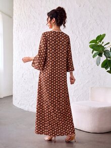 Yasmyna 優雅端莊 V 領珍珠飾邊拼接花卉印花寬鬆修身顯瘦喇叭下擺女款洋裝，洗禮賓客正式禮服，Ninang 婚禮棕色秋季款 - 彩色 - 查看 8