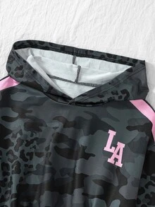 SHEIN 青少年女孩秋冬迷彩豹紋短版連帽衛衣與寬腿運動長褲套裝 LA字母粉色條紋 2件式運動休閒套裝 - 黑色 - 查看 6