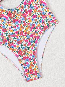 SHEIN Swim 女款白色花卉連身泳衣，夏季波西米亞度假風荷葉邊鏤空比基尼，洋紅色碎花V領沙灘裝，泳池派對度假穿搭 - 彩色 - 查看 4