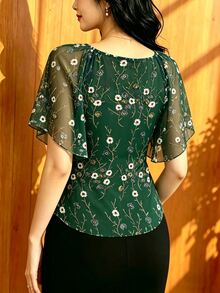 Modelyn 碎花女款上衣，夏季時尚方領荷葉邊飄逸袖設計，橄欖綠雪紡印花上衣，適合日常穿著 - 彩色 - 查看 2