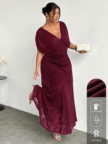 Firerie Plus Size Vår/Sommar Bekväm Casual Elegant Semester Jacquard Rynkad Kort Ärm V-ringning Elastisk Midja Utställd Lång Klänning för Kvinnor - Bourgogne - Visa 2