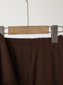 SHEIN مجموعة ملابس خريفية للبنات من قطعتين، ملابس علوية بياقة وهمية غير متماثل & بنطال واسع، محبوك مضلع، بني، ملابس عيد الميلاد للبنات الصغيرات - بني - مشاهدة 11
