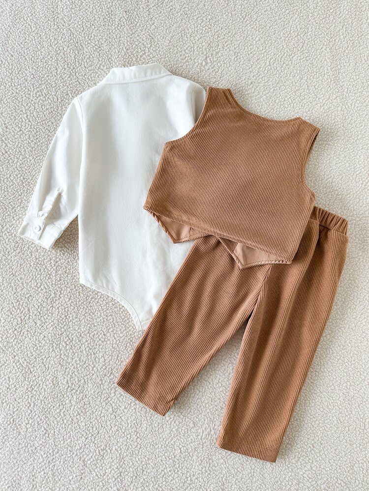 SHEIN بدلة صبي صغير بنية اللون للخريف مع صدرية وربطة عنق بيضاء بالكامل وقميص طويل الأكمام وبنطلون بني، رومبير هالوين عائلي متطابق، أنيق وراقي لعيد الميلاد - بني - مشاهدة 5