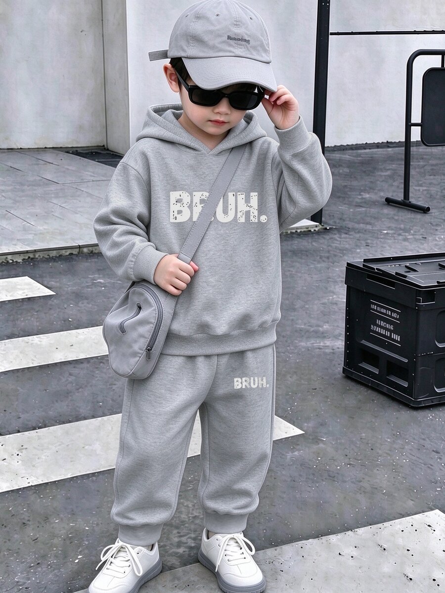 SHEIN 小男孩白色連帽衛衣運動褲套裝 BRUH 英文字母印花休閒運動套裝 戶外日常穿著 生日洗禮秋季