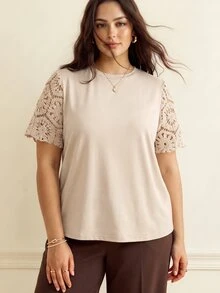 Écloséra Curve 大码女式拼接镂空设计T恤，休闲优雅宽松百搭服装 - 杏色 - 查看 1