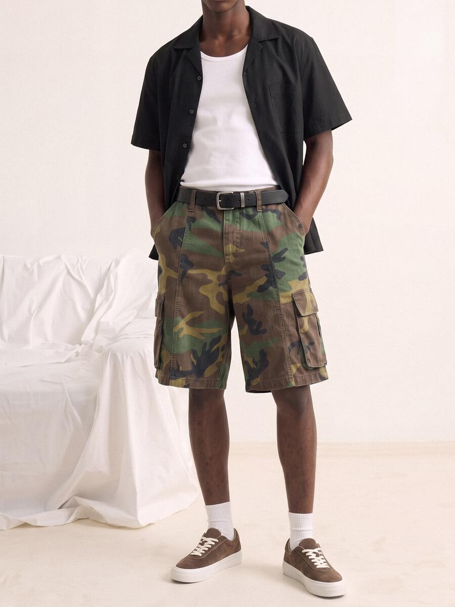 VOXRYNE Men's Casual Streetwear Multi-Pocket Distressed Camo Denim Shorts Hiking Dark Green Summer, Holiday